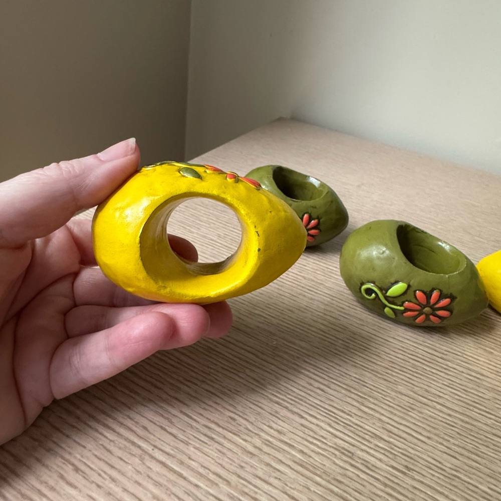 Vintage Napkin Rings Set - Picture 8 of 9